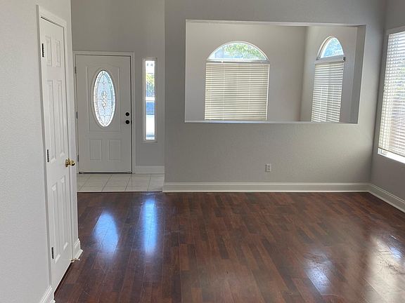 2nd image of 1045 Cloverbrook Cir