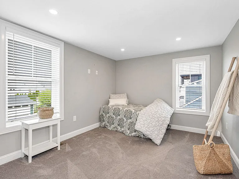 352 Portsmouth Ave — Photo 17