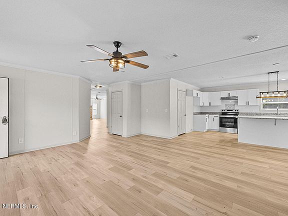 4th image of 16674 NE 12TH Avenue