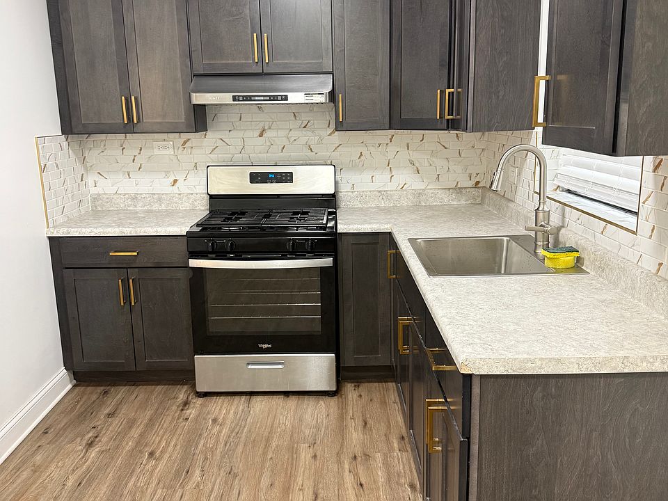 1st image of 6126 N Talman Ave #1