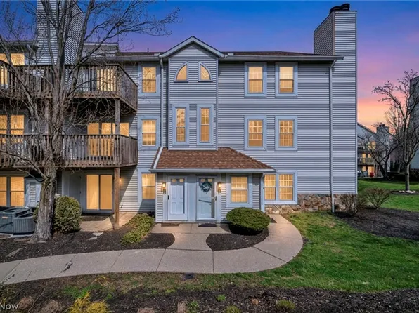 28300 Detroit Rd APT D1, Westlake, OH 44145