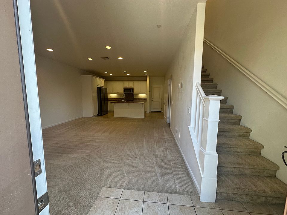 1st image of 755 N Via Dolcetto