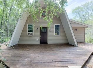 15 Walker Rd, Wales, MA 01081