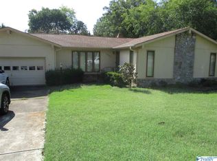 1907 Randy Ct NE, Huntsville, AL 35811