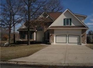 2332 Twin Oaks Dr, Harrisonville, MO 64701