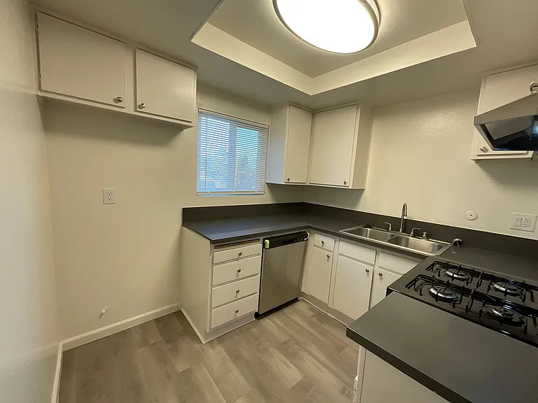 Stanton6442 — Photo 8