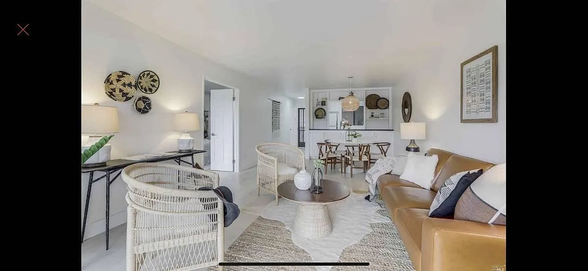 835 Via Casitas photo 1