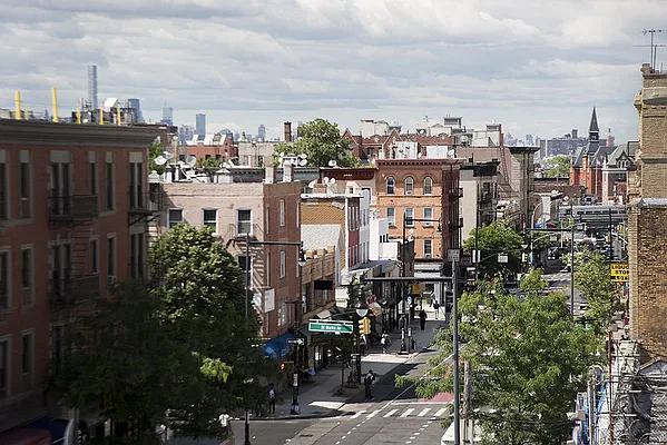 Rented by Bold New York | media 23