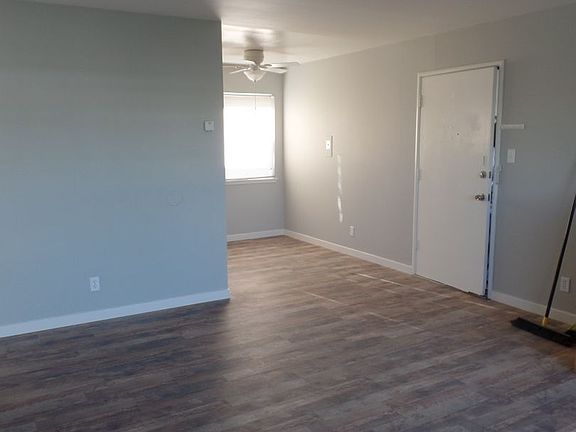 4th image of 620-626 Richardson St #4