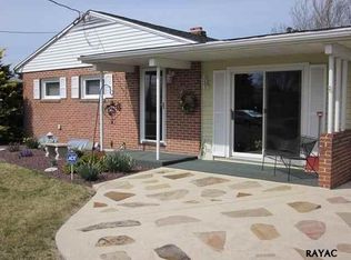 365 Gwen Dr, York, PA 17404