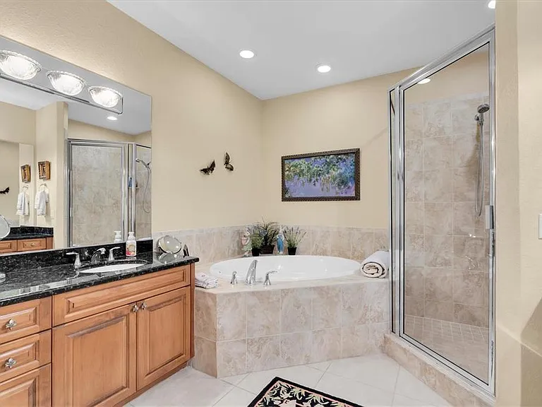 300 Capri Blvd #6 — Photo 28