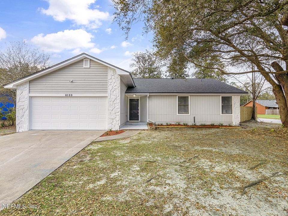 1st image of 8109 COLONNADE Court W