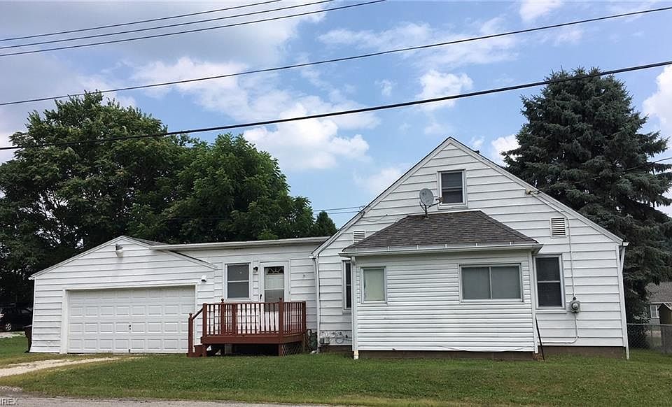 1st image of 1569 Raymond St