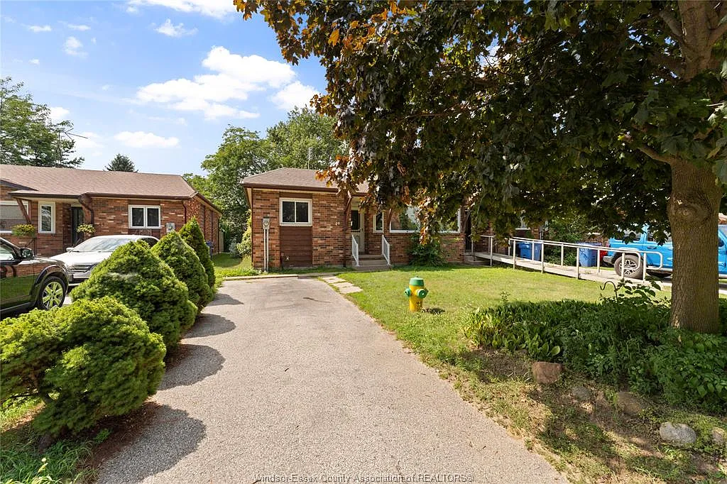 2 bed, $2,300 — Photo 2