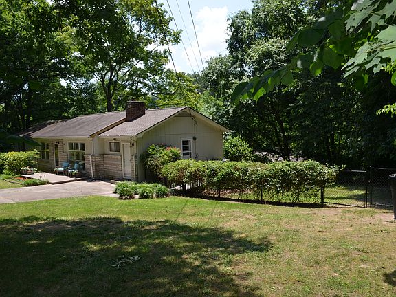 3rd image of 1603 Autry Way
