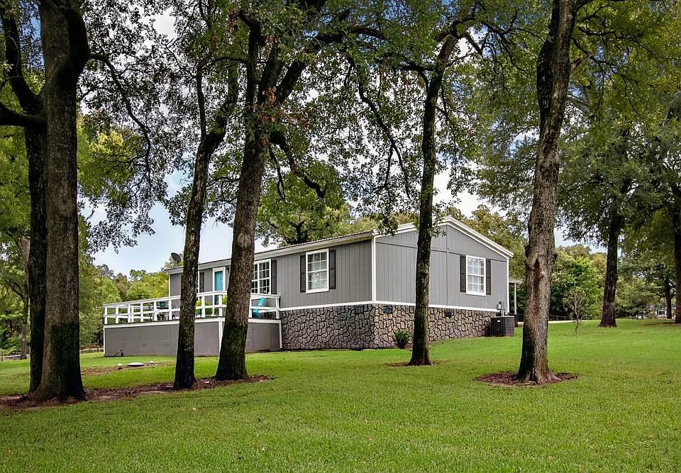 1st image of 18496 Cedar Dr