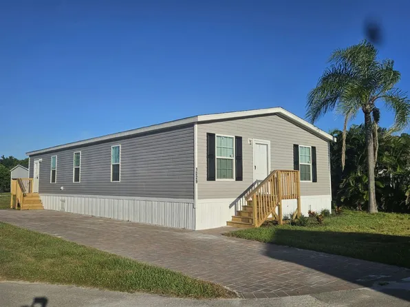 1029 Myakka Dr, North Fort Myers, FL 33917