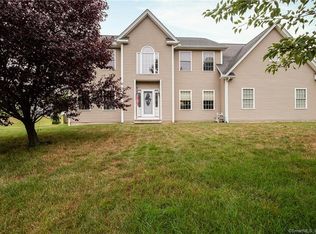 1 Maria Rd, Plainville, CT 06062