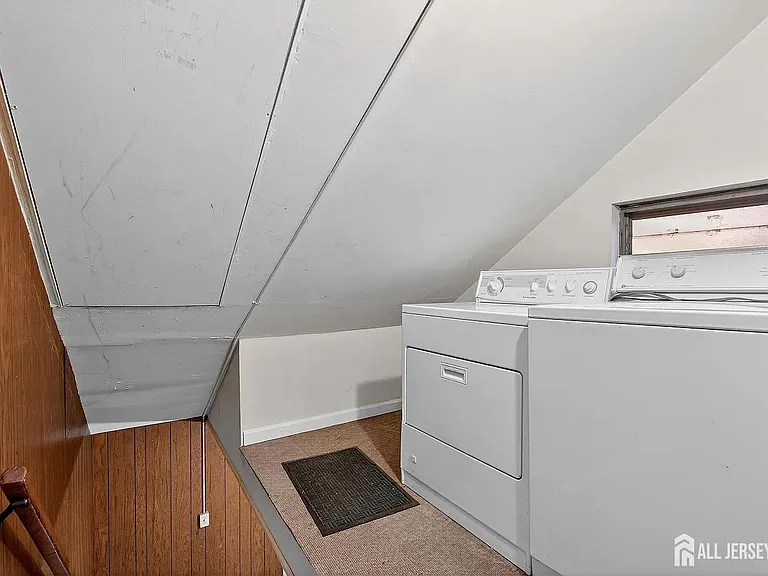 58 Brotherhood St — Photo 23