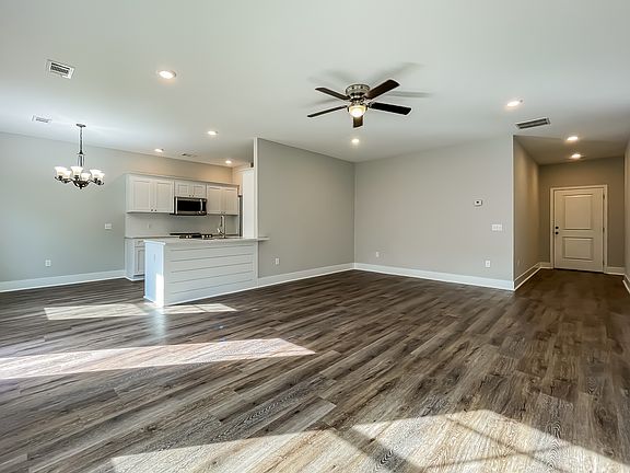 2nd image of 11 Greyfield Dr