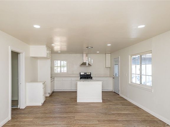 3rd image of 16434 Yucca Ave