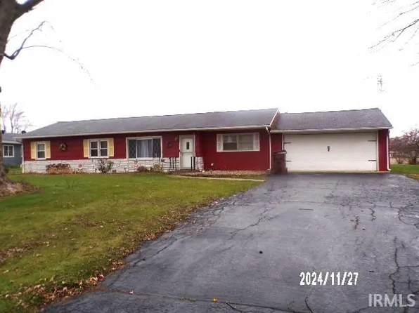 607 Allen Dr, Sweetser, IN 46987