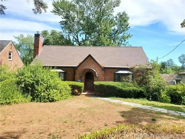 366 Ridgewood Road, West Hartford, CT 06107