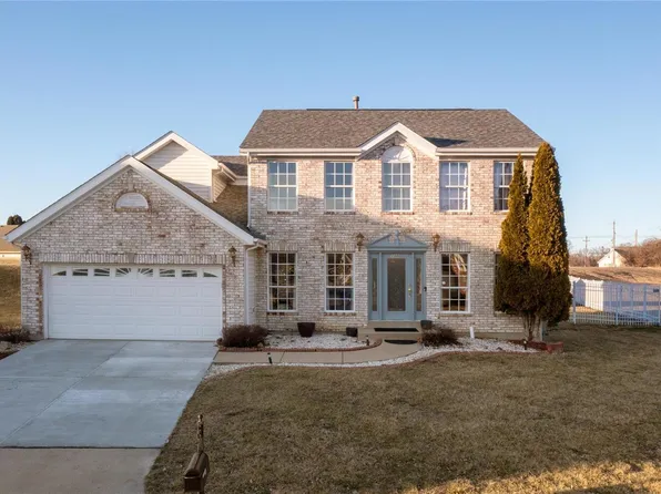 100 Cheshire Dr, Fairview Heights, IL 62208