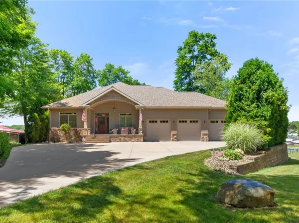100 Latonka Dr, Mercer, PA 16137