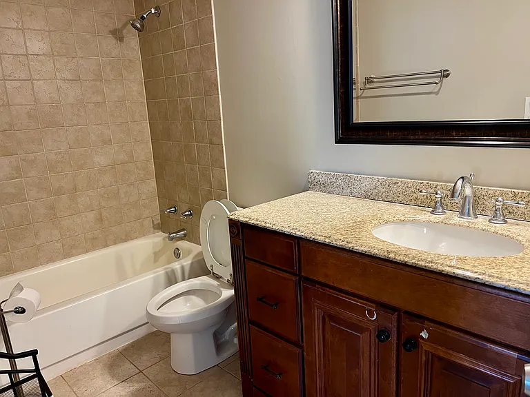 1135 Riverbend Club Dr SE — Photo 12