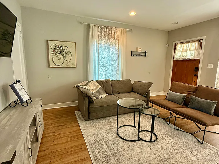 1155 Avondale Ave SE — Photo 4