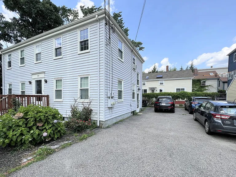 32 1/2 Linden Ave #1 — Photo 10