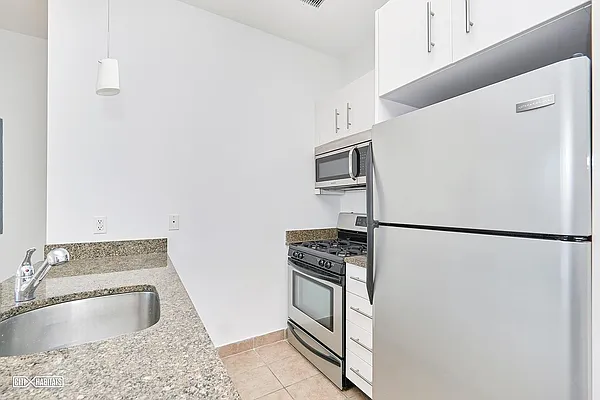 Rented by Citi Habitats | media 28