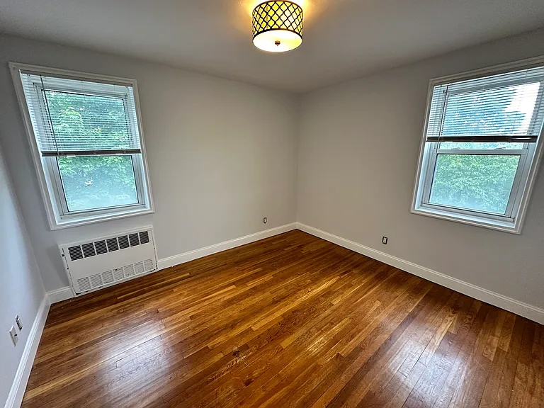 126 Franklin Avenue — Photo 3