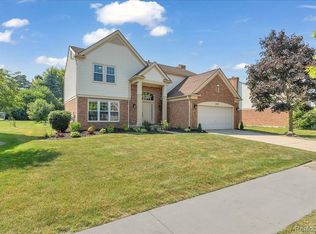 1212 Harvard Dr, Rochester Hills, MI 48307