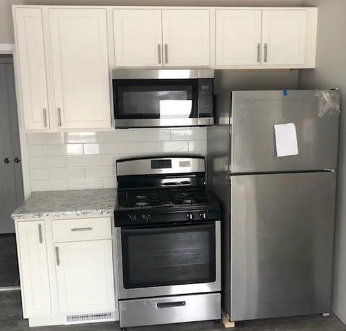 3 bed, 1100 sqft, $1,495 — Photo 2