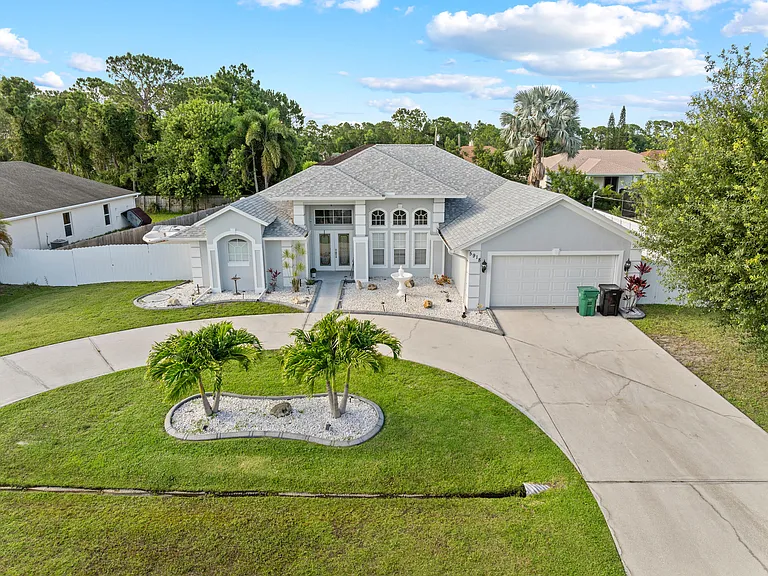 5918 NW Hann Dr — Photo 6