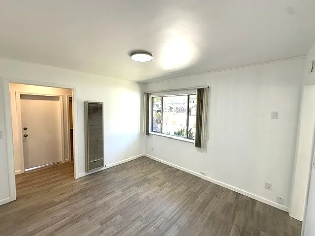 2122 Gramercy Ave #3 — Photo 4