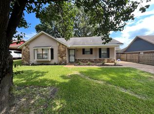 4740 Stoney Hill Dr, Memphis, TN 38141