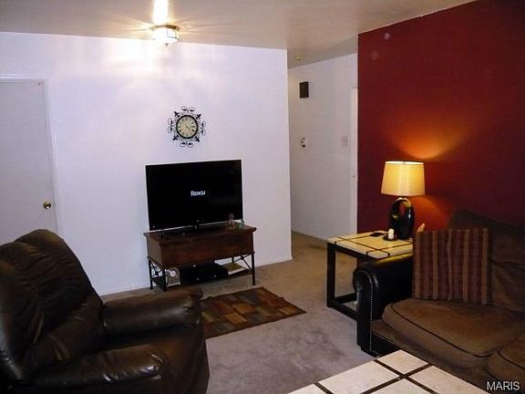 4th image of 3350 Taylor Ave