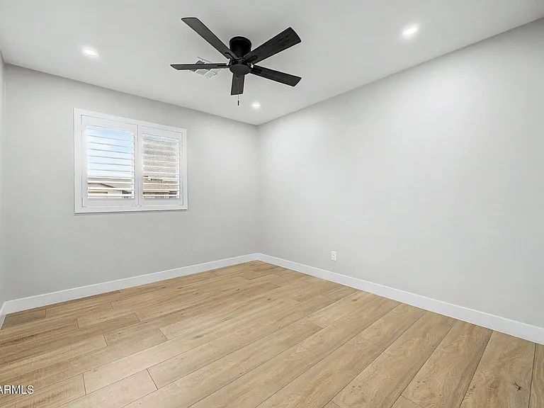 8440 E Palm Ln — Photo 16