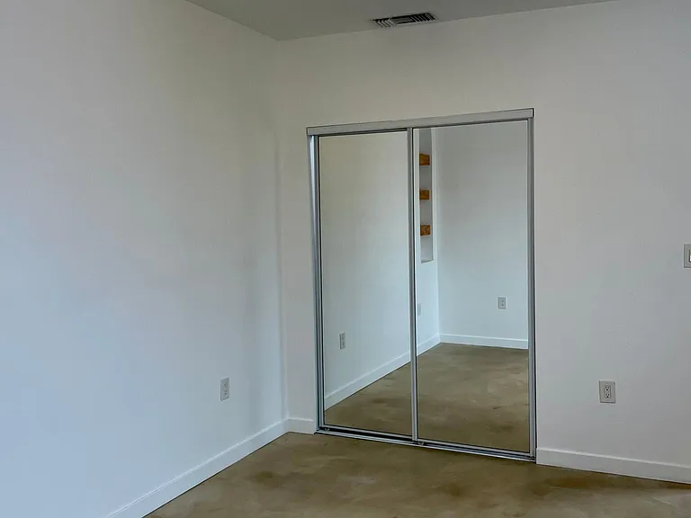 1057 Isabel St #1057 — Photo 14
