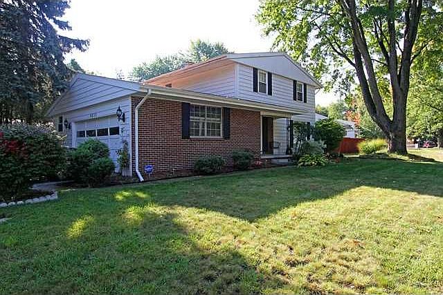2nd image of 6215 Valley Stream Rd