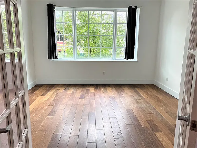 207 N 6th St #2L — Photo 9