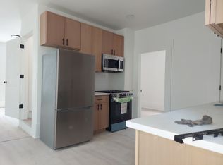 2301 N Leavitt St APT 1RR, Chicago, IL 60647