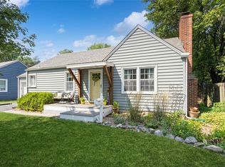 4916 W 51st Ter, Roeland Park, KS 66205