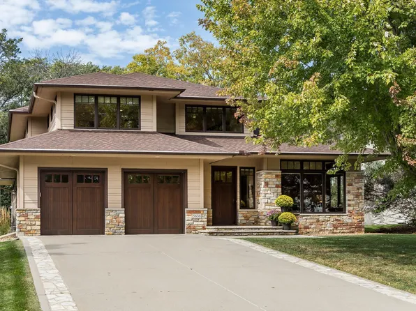 5636 Chowen Ave S, Edina, MN 55410
