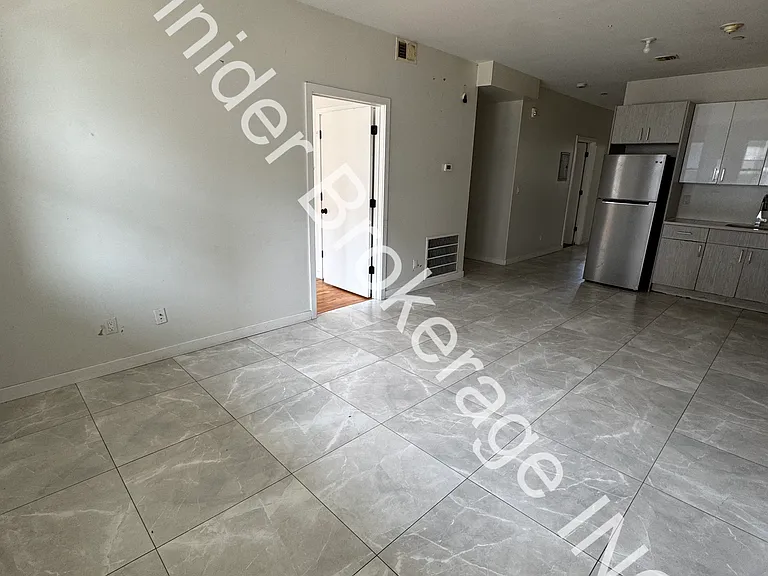 15 Bethune Blvd #101 — Photo 7