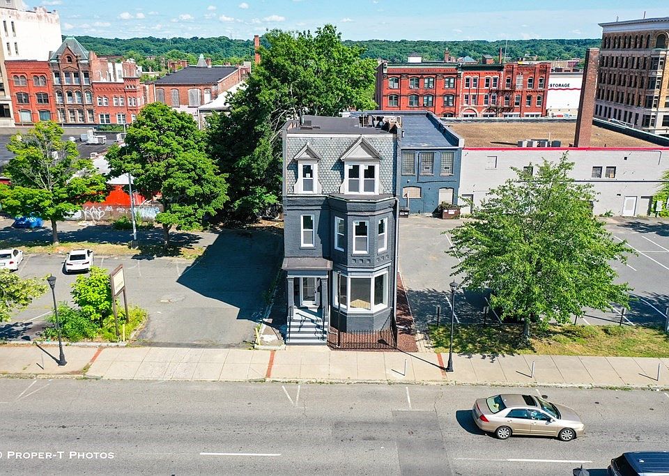 284 Maple St, Holyoke, MA 01040 Zillow