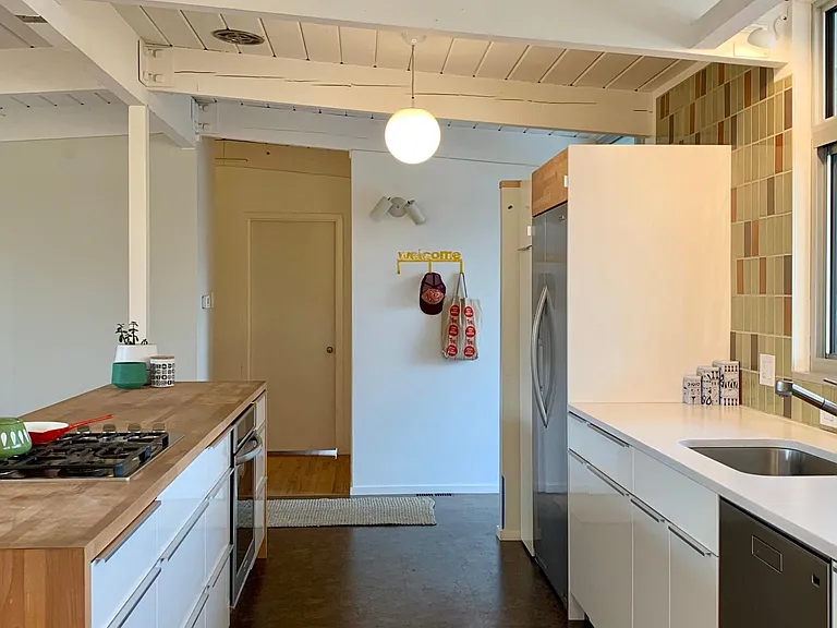 1395 S Elm St — Photo 21